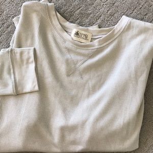 Traveling Chic Boutique soft crew neck tee